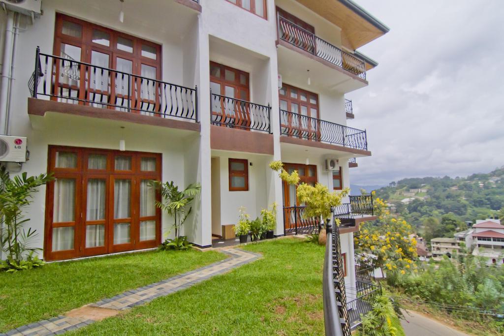 Serene Grand Villa Kandy Exterior foto